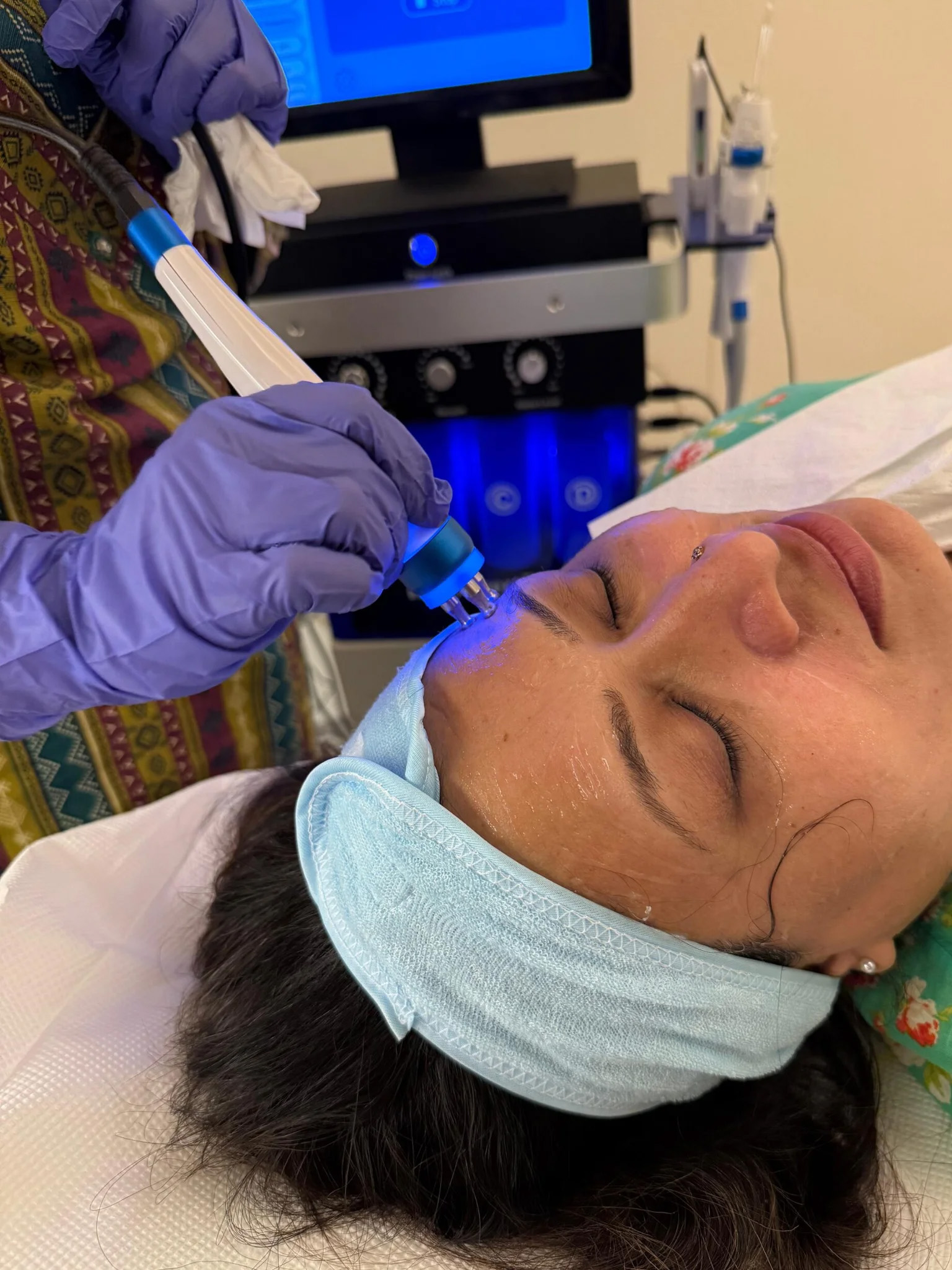 Glass Glow Hydra Facial